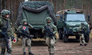Truyền thông: Anh sẵn sàng rút quân khỏi Ukraine nếu Nga hành động