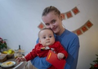 Cô gái Ukraine lấy chồng Việt: Tôi đau lòng lắm, cha mẹ vẫn ở ngoại ô Kiev