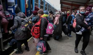 Người tị nạn Ukraine được đi tàu miễn phí từ Ba Lan đến Đức