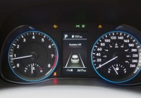 Vì sao ôtô không thể chạy tốc độ tối đa ghi trên đồng hồ?