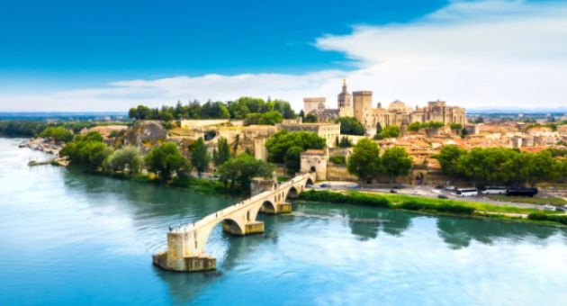 Avignon – thành phố cổ xinh đẹp, yên bình của Pháp