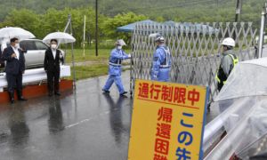 Dân làng Fukushima được phép quay về sau 11 năm