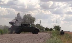 Ukraine khoe pháo phản lực dùng ống phóng rocket từ trực thăng Nga