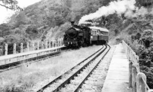 Ảnh tuyến đường sắt răng cưa độc nhất châu Á tại Việt Nam