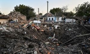 Ukraine cáo buộc Nga tập kích ga tàu khiến ít nhất 22 người chết