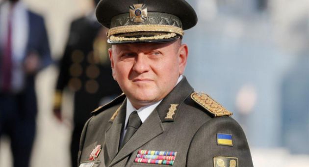 Tướng Zaluzhny của Ukraine là ai, và tại sao chiến thuật của ông ta lại được...