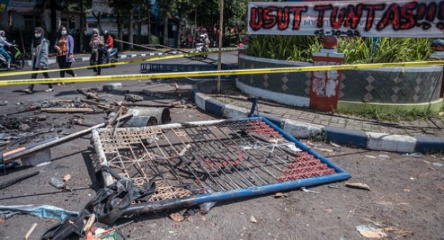 Cảnh sát Indonesia xin lỗi vụ bạo loạn sân cỏ tại nước này