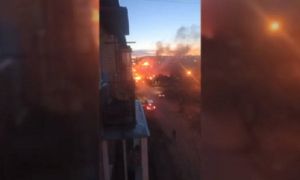 Chiến đấu cơ Nga rơi xuống khu dân cư, lửa lan rộng 200m2