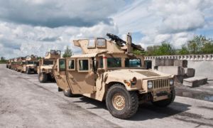 Hình ảnh Ukraine nhận loạt thiết giáp Humvee Mỹ