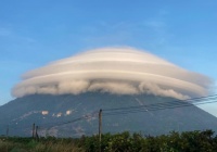 Lý giải hiện tượng hiếm 'đám mây hình đĩa bay bao quanh núi Bà Đen'