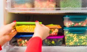 Cách bảo quản thực phẩm trong tủ lạnh để tránh lãng phí và tiết kiệm tiền