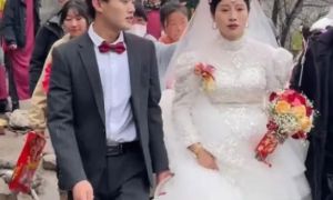 Bật khóc trong đám cưới, cô dâu thừa nhận mình không có tình yêu với chồng