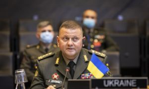 Tổng tư lệnh Ukraine bất ngờ được thừa kế 1 triệu USD, ngay lập tức ông đã...