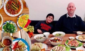 Bố đơn thân người Đức nấu được 50 món ăn Việt Nam vì lý do đặc biệt