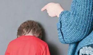 2 câu cửa miệng này của cha mẹ là căn nguyên khiến trẻ ngày càng tự ti, cần...