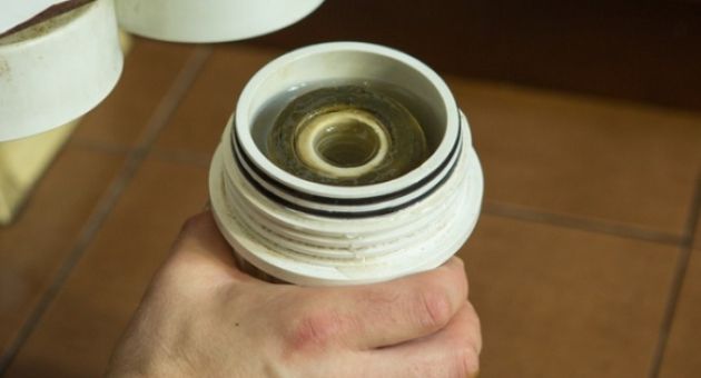 8 vật dụng trong gia đình mọi người thường dùng quá hạn mà không biết