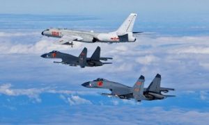 12 máy bay, tàu chiến Trung Quốc áp sát Đài Loan