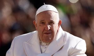 Giáo hoàng Francis vào viện vì nhiễm trùng đường hô hấp