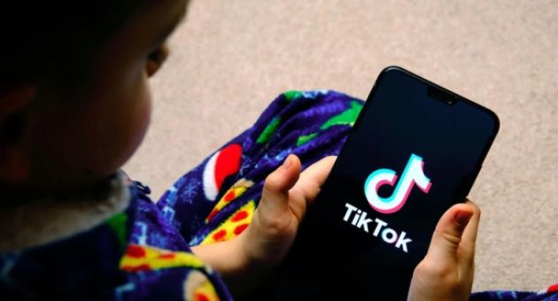Để trẻ dưới 13 tuổi lướt, TikTok bị phạt 12,7 triệu bảng Anh
