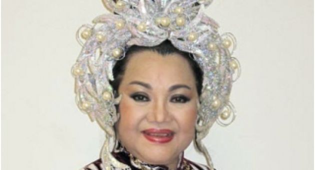 NSƯT Ngọc Giàu - Cô đào đa năng