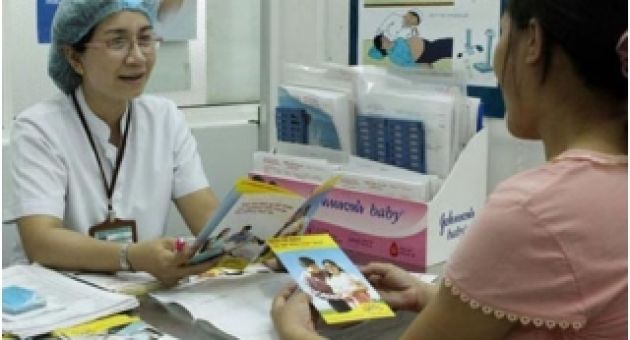 Sinh con muộn và những nguy hại cho sức khỏe chị em