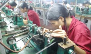 Lại cảnh báo Việt Nam thua Lào, Campuchia