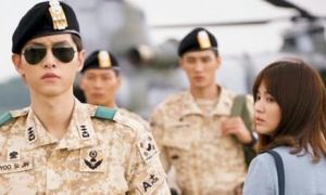 Cuồng 'Hậu duệ mặt trời': Lớp trẻ đang sống xô bồ, ào ạt