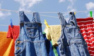 Mẹo nhỏ giúp quần jeans không bao giờ phai màu
