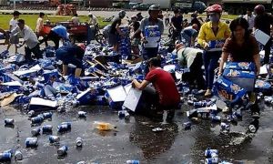 Người Việt mình ơi, bao giờ mới bỏ cái thói quen xấu xí này?