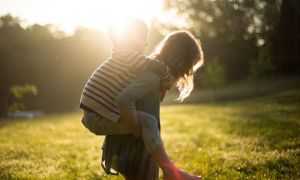 Người Pháp dạy con tôn trọng, người Việt dạy con vâng lời