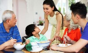 Ngày xuân nói chuyện mời cơm