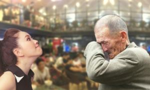 Con gái chửi mắng cha, người cha cam chịu chỉ nói một lời, con bàng hoàng cúi...