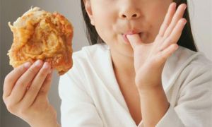 Những thực phẩm khiến con nhỏ dậy thì sớm mẹ Việt vẫn cho ăn hàng ngày