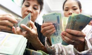 Vì sao người Việt mãi nghèo 'bền vững'?