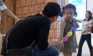 Những điều cha mẹ nhất định phải dạy trẻ để không bị bắt cóc