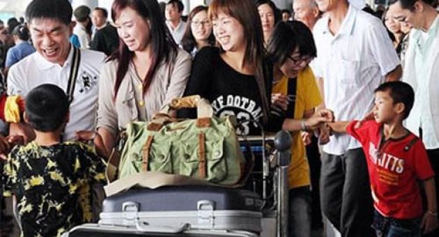 Việt kiều về nước có phải khai báo tạm trú?