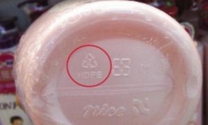 95% người dân không biết ý nghĩa của các con số dưới đáy chai, hộp nhựa