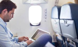 Gặp một bé gái bị ung thư trên chuyến bay, câu nói của cô bé đã làm thay đổi...