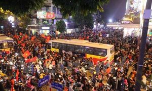 Tình yêu bóng đá và năng suất lao động