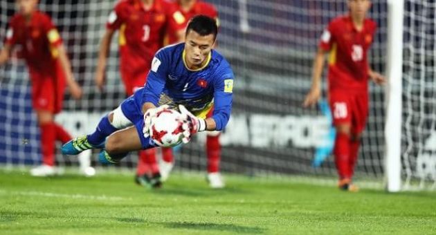 NÓI THẲNG: Đừng làm hư Bùi Tiến Dũng và U23