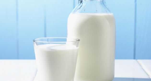 Uống nhiều sữa tốt cho xương: Sự thật hay lời nói dối xuyên lục địa?