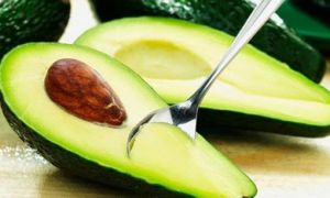 Nhiều lợi ích không ngờ từ quả bơ, nhưng bạn chỉ nên ăn nửa quả một ngày