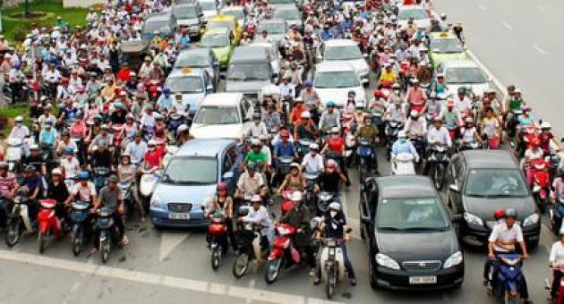 Khách Tây viết về dòng sông xe máy ở Việt Nam