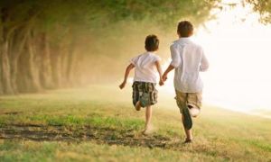Lúc khó khăn mới biết ai là bạn, khi hoạn nạn mới hiểu bạn là ai…
