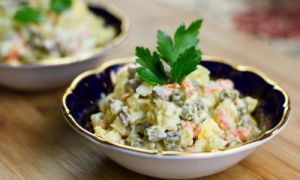 4 lý do bạn ăn salad nhưng vẫn béo