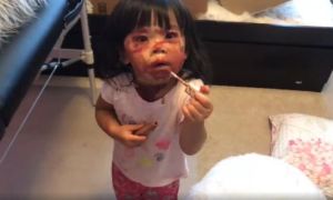 Để 2 con gái tự chơi với nhau, mẹ Việt ở Mỹ kiểm tra đột xuất thì thấy cảnh...