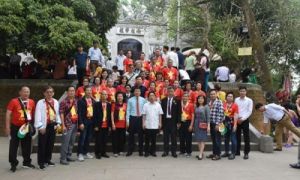 Kiều bào dâng hương tưởng niệm, tri ân các Vua Hùng