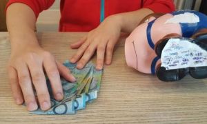 Đài Australia phơi bày việc người Việt bóc lột nhau trên đất khách