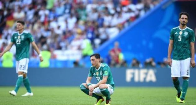 Bài học tuyển Đức và ánh hào quang U23 Việt Nam