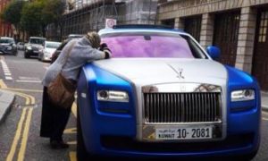 Bài học kinh điển từ “ông lão ăn mày và đại gia Rolls Royce”